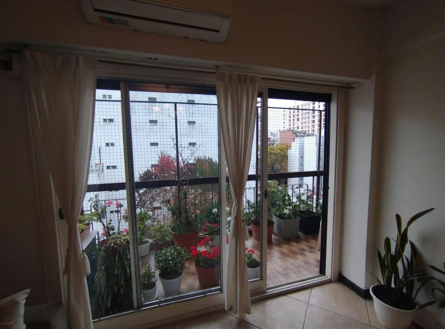3 AMB CON BALCÓN Y LAVADERO - 66 M2 3