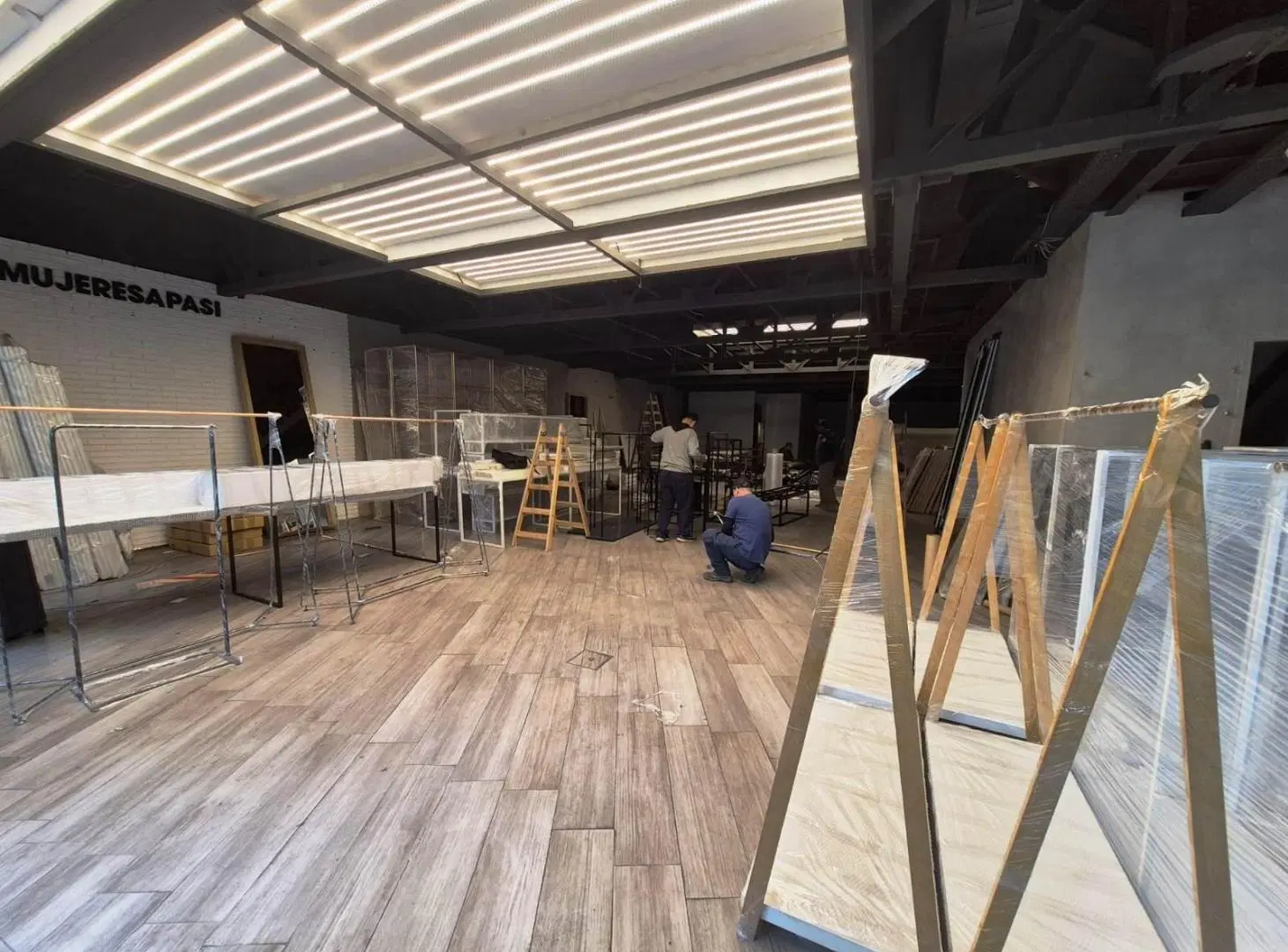 EXCELENTE LOCAL FOCO COMERCIAL - 412 M2 4