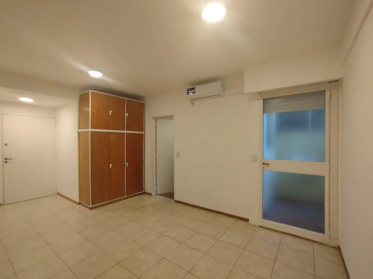 EXCELENTE MONOAMB CON PATIO 27 M2 3