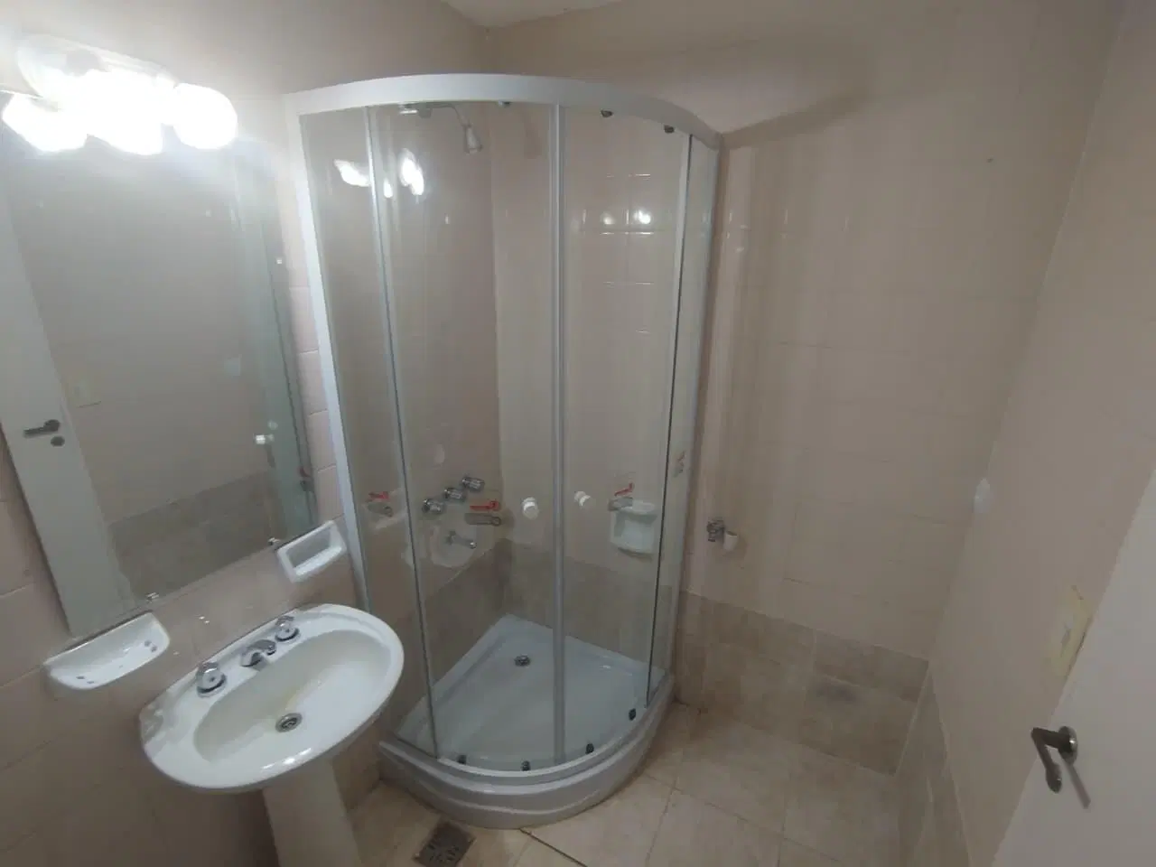 EXCELENTE MONOAMB CON PATIO 27 M2 4