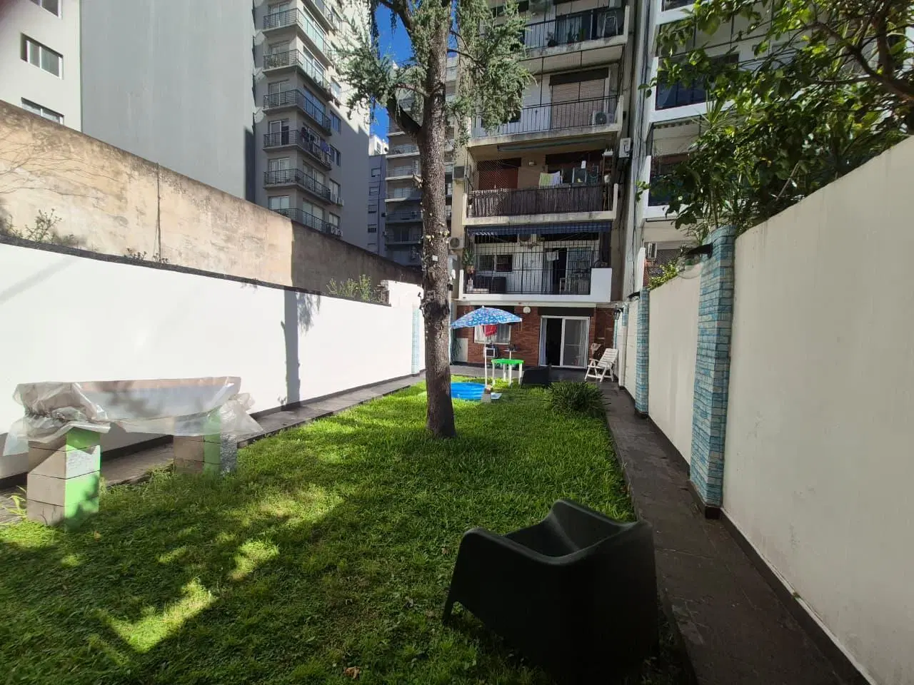 UNICO 3 AMB PB CFTE C/ JARDIN - 160 m2 3