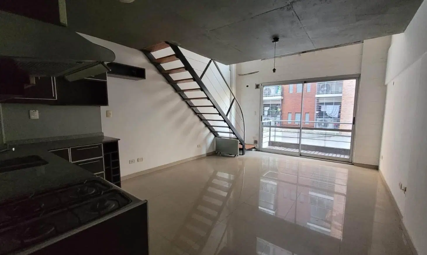 DUPLEX 2 AMB CFTE BALCON - BAÑO Y TOIL- LAUNDRY -55 m2 3