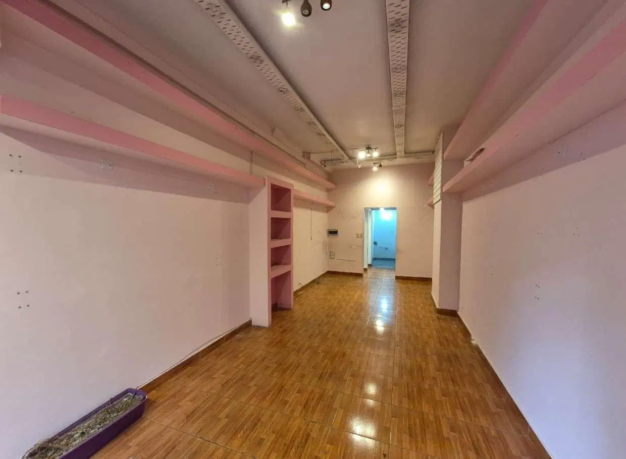 LOCAL COMERCIAL -MUY BUENA UBICACION - 32 M2 2