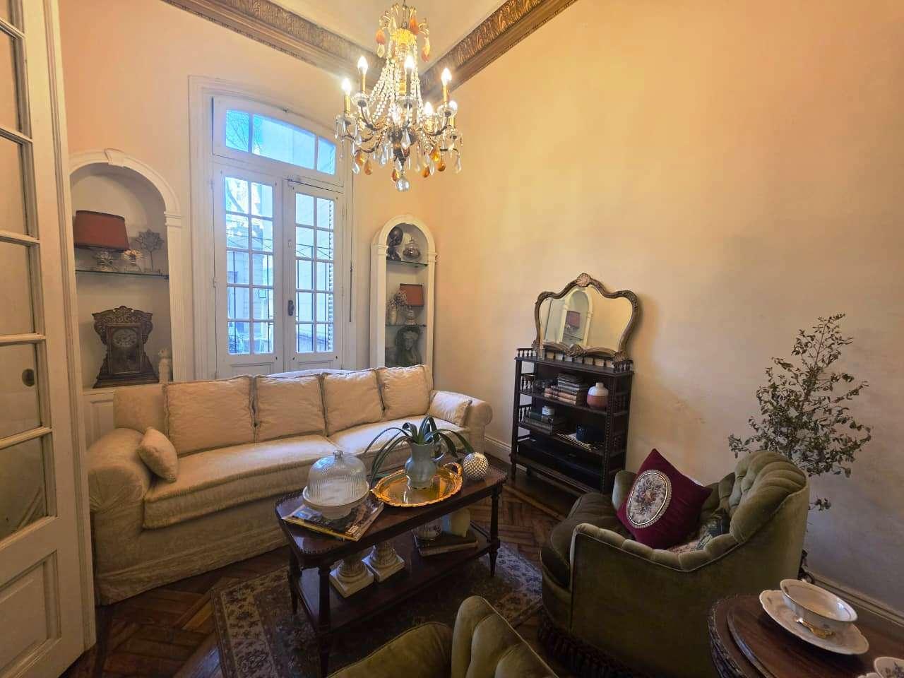 Foto de HERMOSA CASA DE ESTILO C/ JARDINES EN 2 PLTAS - 500 m2, imagen 2