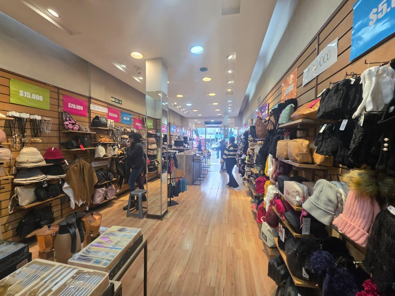 Foto de EXCELENTE LOCAL EN FOCO COMERCIAL - 115 M2, imagen 1