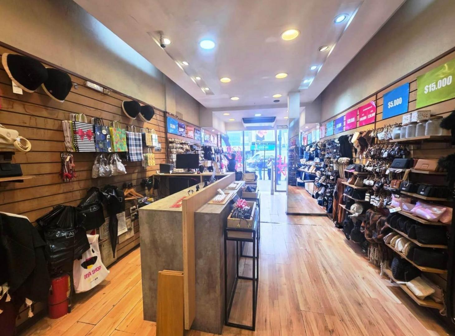 Foto de EXCELENTE LOCAL EN FOCO COMERCIAL - 115 M2, imagen 4