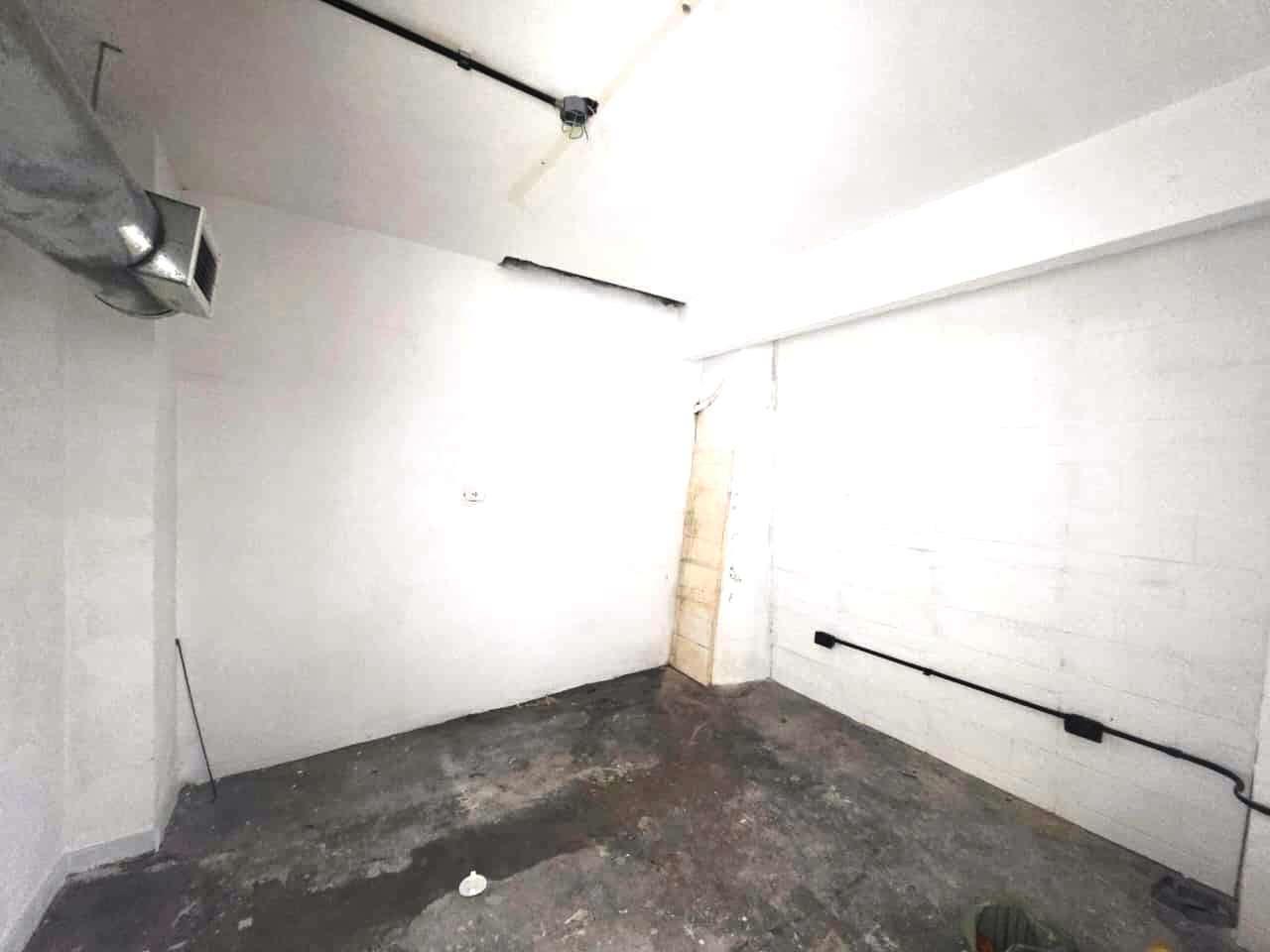 Foto de LOCAL COMERCIAL EN 2 PLANTAS - 64 m2, imagen 4