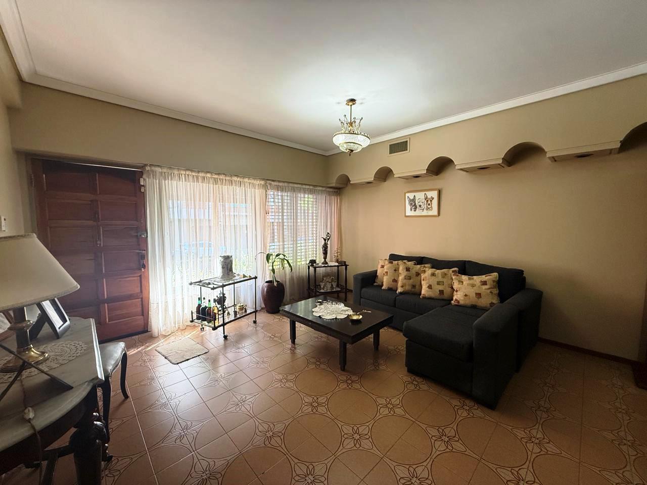 Foto de Triplex 5 ambientes - Cochera p/ 3 autos - 250 m2, imagen 4