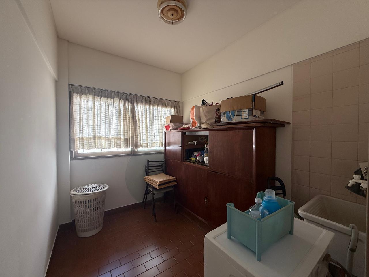 Foto de Triplex 5 ambientes - Cochera p/ 3 autos - 250 m2, imagen 3