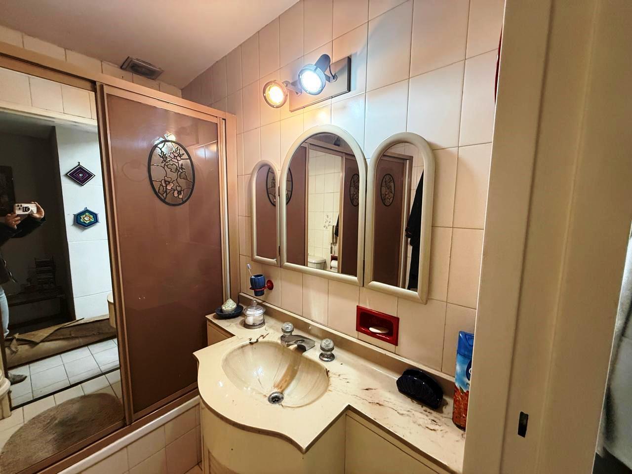 Foto de Triplex 5 ambientes con cochera para 3 autos en Plaza Irlanda, imagen 4
