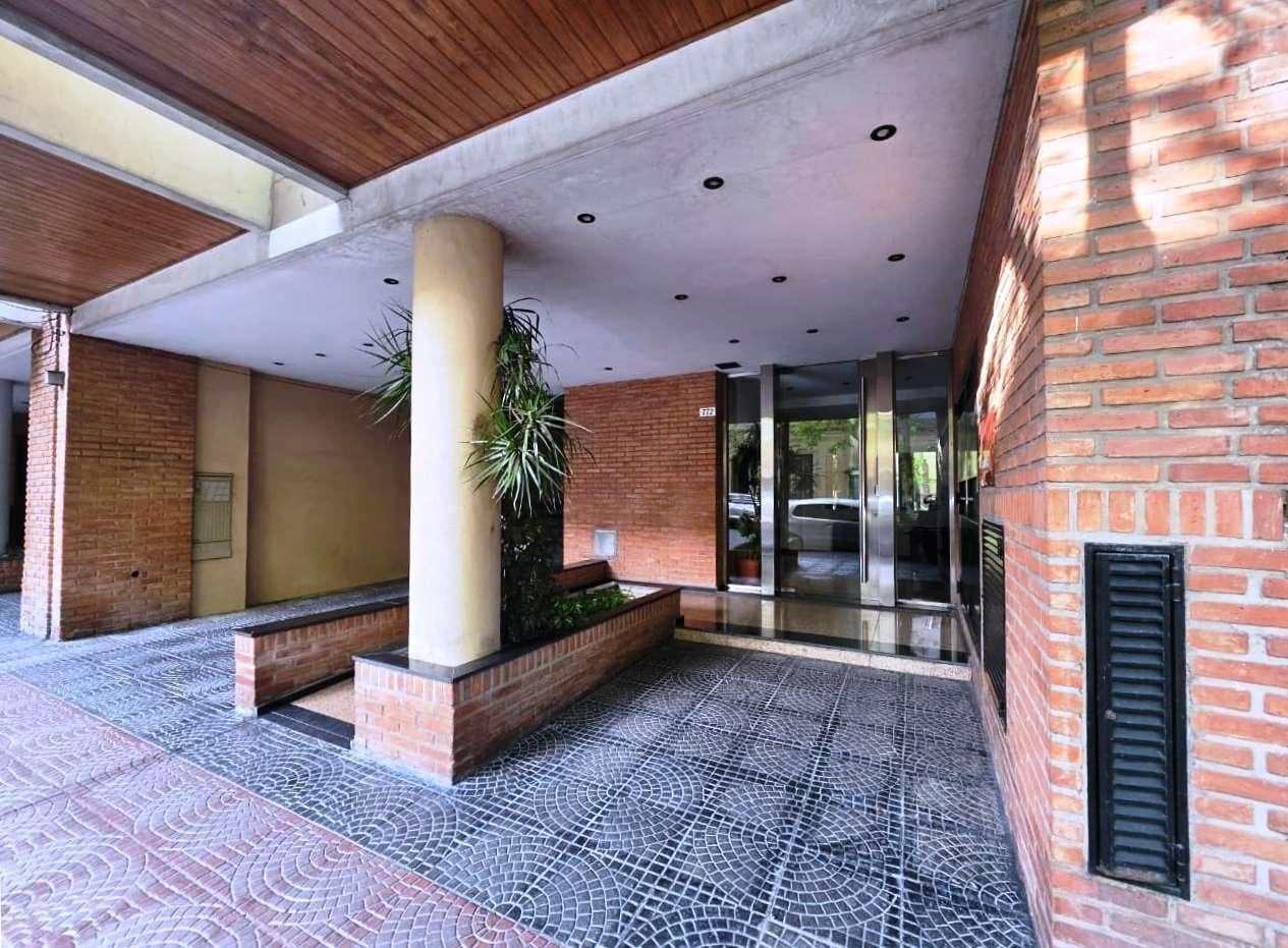 Foto de IMPECABLE SEMIPISO 2 AMB FRENTE DOS BALCONES - 61 M2, imagen 2