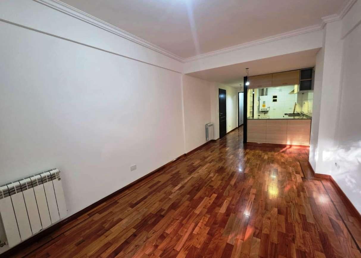 Foto de IMPECABLE SEMIPISO 2 AMB FRENTE DOS BALCONES - 61 M2, imagen 3