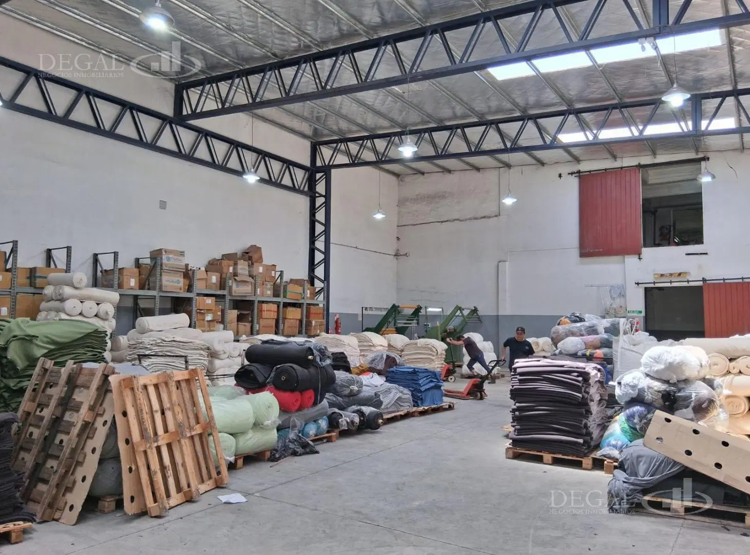 Depósito en Caseros 5
