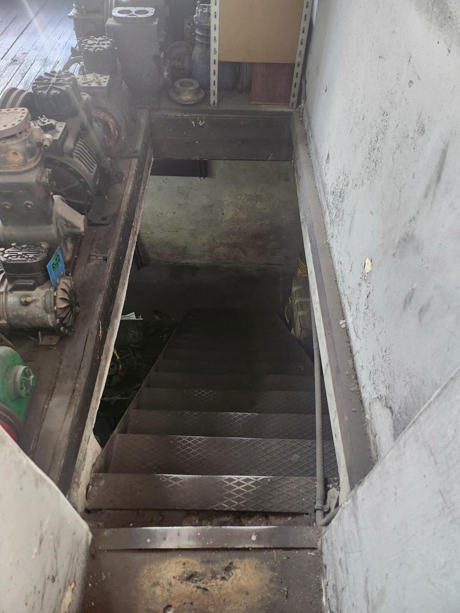 Local en Zona Comercial de 94 m Más Sótano de 24 5