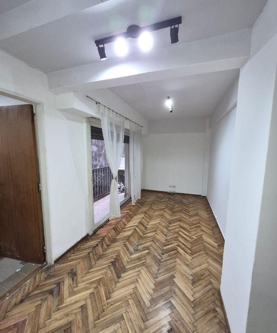 Foto de Departamento de 2 Ambientes con Balcón - Excelente ubicación., imagen 2