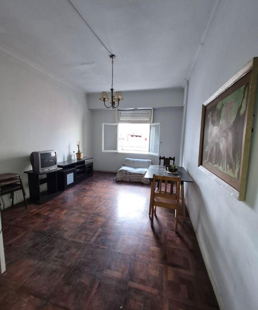 Foto de Departamento de 3 ambientes al Frente con Balcón - Zona Once, imagen 3