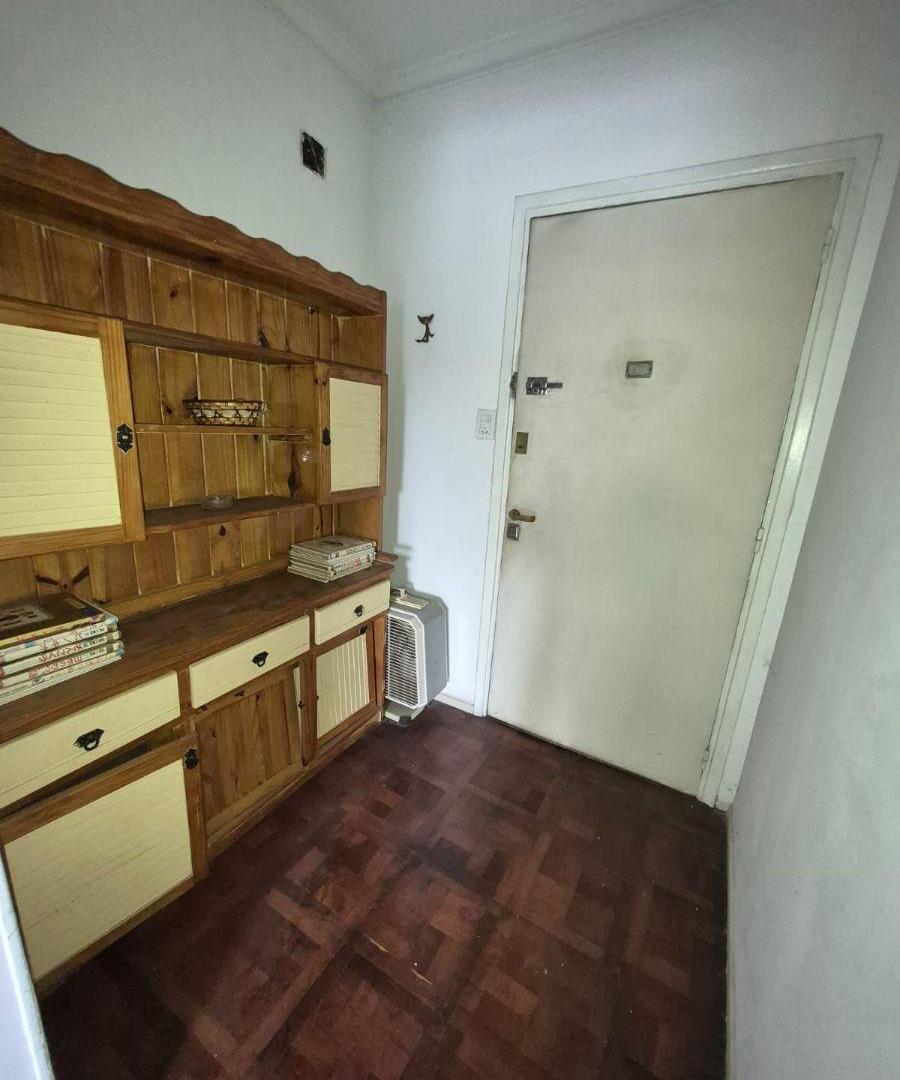 Foto de Departamento de 3 ambientes al Frente con Balcón - Zona Once, imagen 5