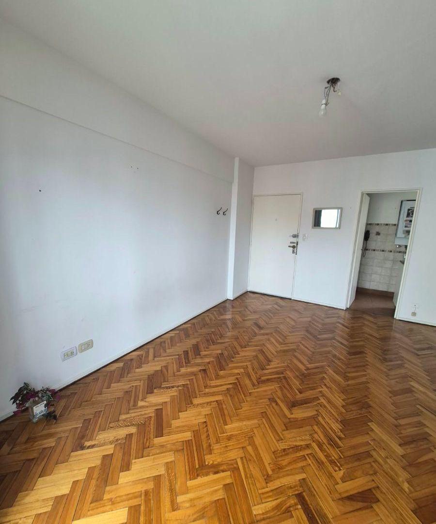 Foto de Departamento de 2 Ambientes - Muy Luminoso - Excelente Ubicación, imagen 2