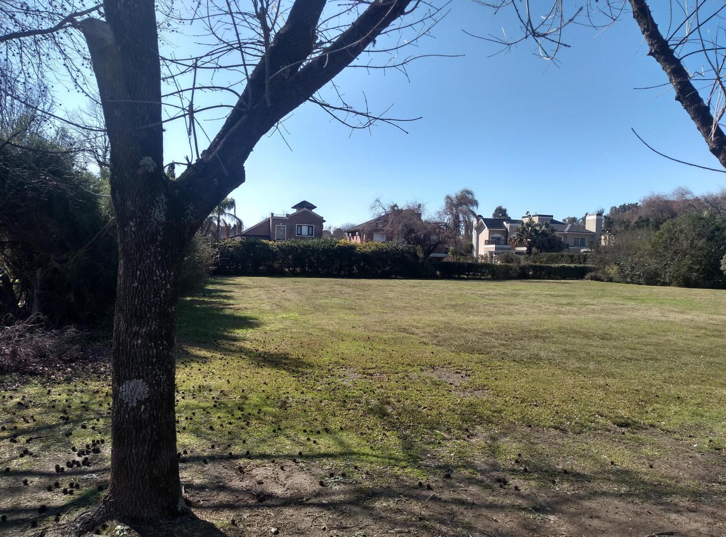 CLUB DE CAMPO PUEYRREDON- 2 LOTES DE TERRENO DE 20X43 C/U.-