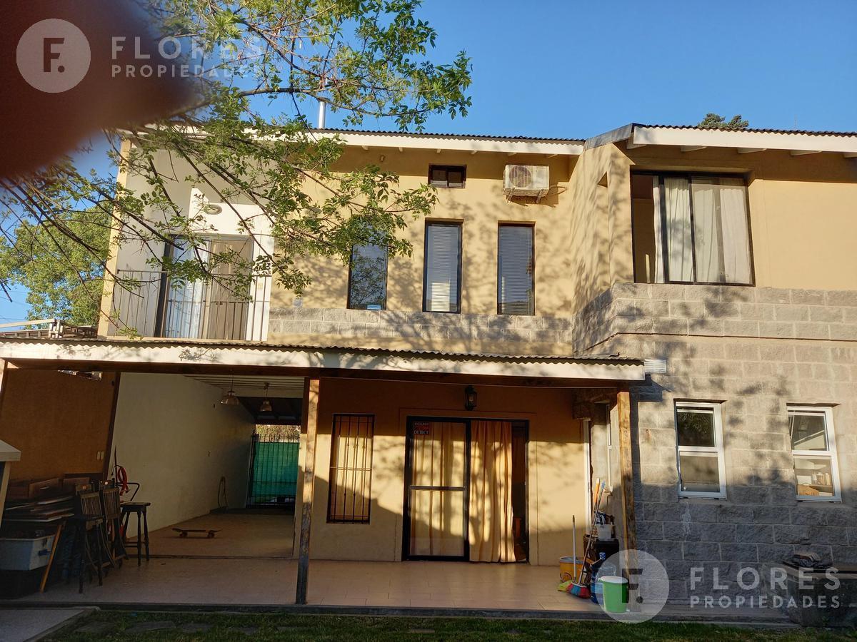 Casa en venta con renta, 4 ambientes, 3 dormitorios, 2 ba