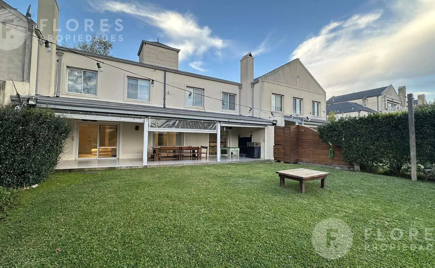 Casa en alquiler anual, amoblada,  6 ambientes, 3 dormitorios, 3 baños, Farm Club de Pilar CC, Pilar 3