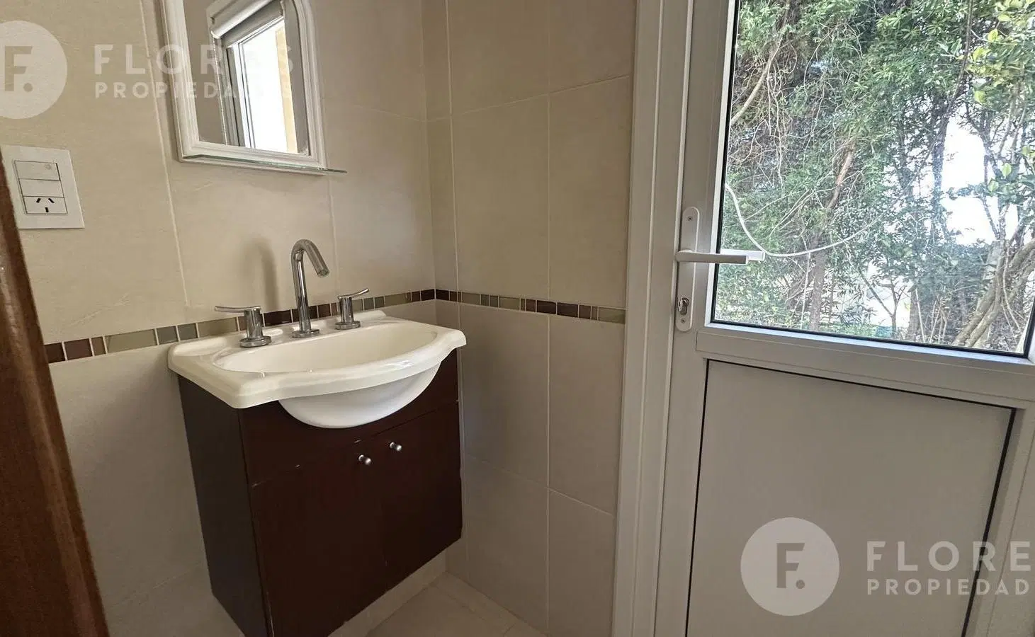 Casa en alquiler anual, 6 ambientes, 3 dormitorios, 2 baños, La Lomada de Pilar, PIlar 2