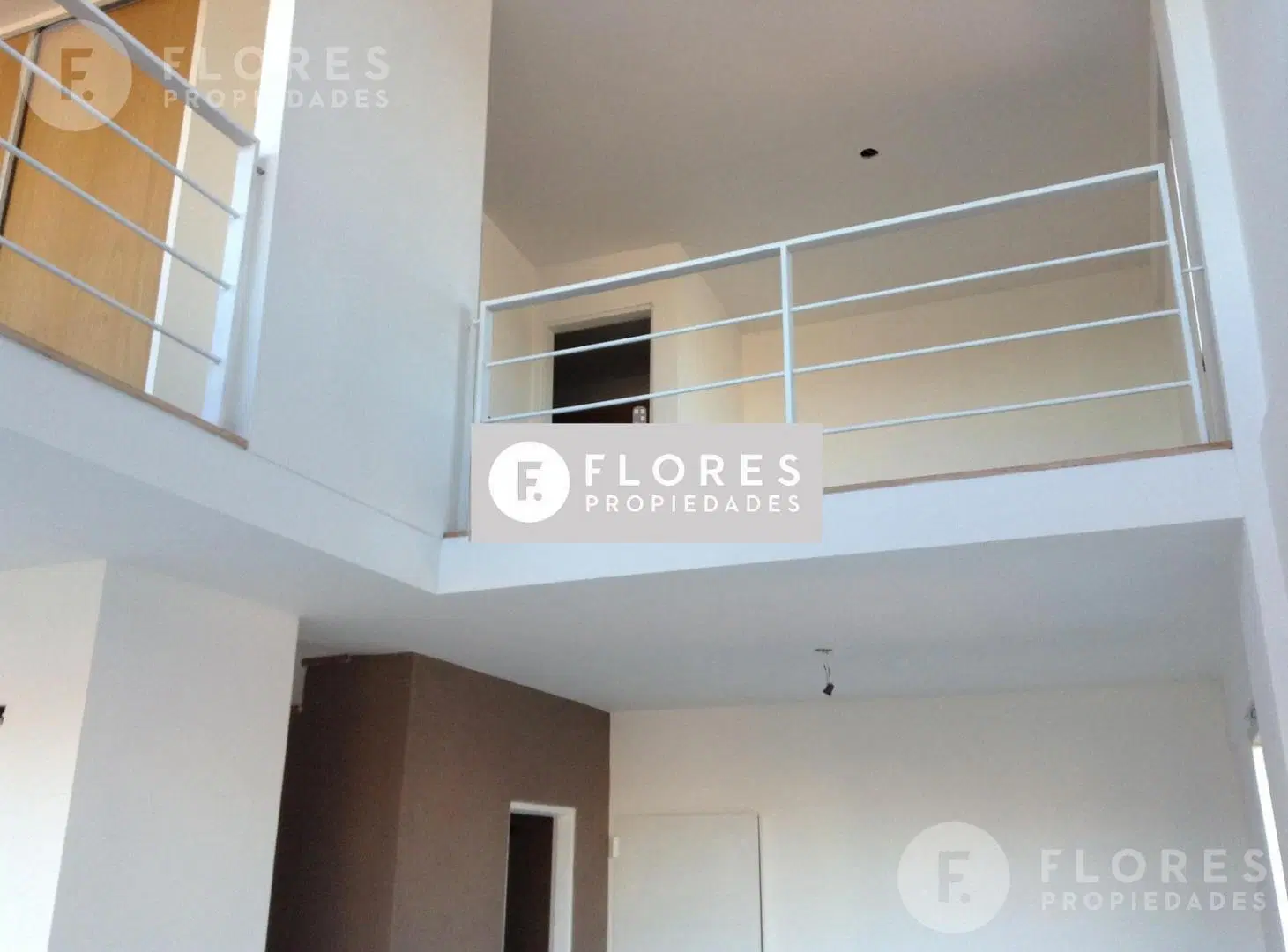 Departamento en Venta, 3 ambientes, 2 baños, 2 plantas, Pilar 5