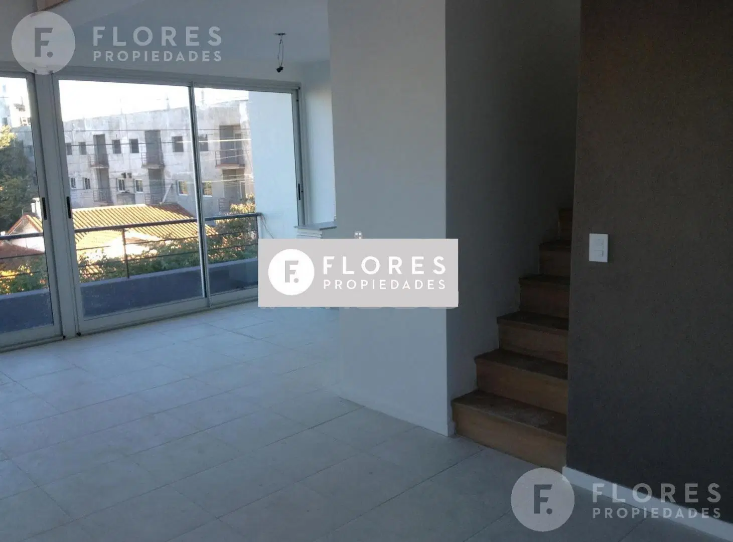 Departamento en Venta, 3 ambientes, 2 baños, 2 plantas, Pilar 2