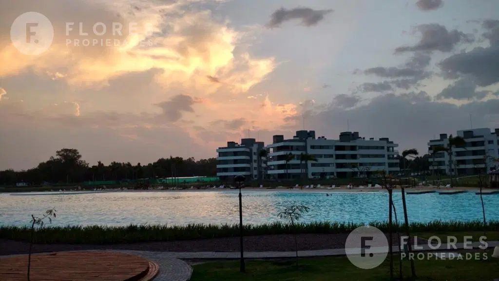 Departamento en Venta, 3 ambientes, 2 dormitorios, 3 baños - Lagoon Pilar 3