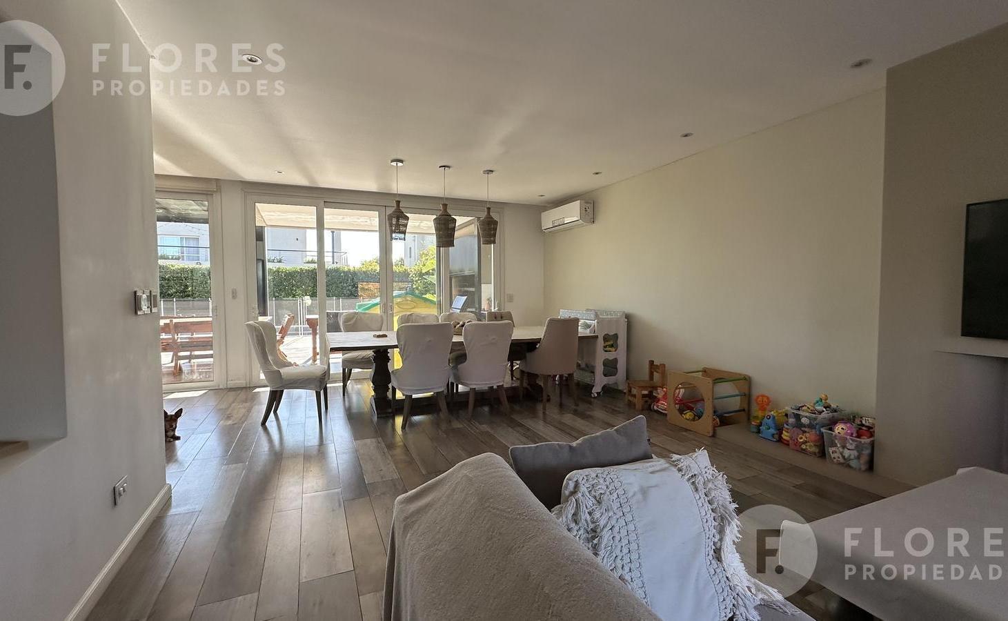 Foto de Casa en venta CON RENTA 6 ambientes, 4 dormitorios, 3 banos, Ayres, imagen 1