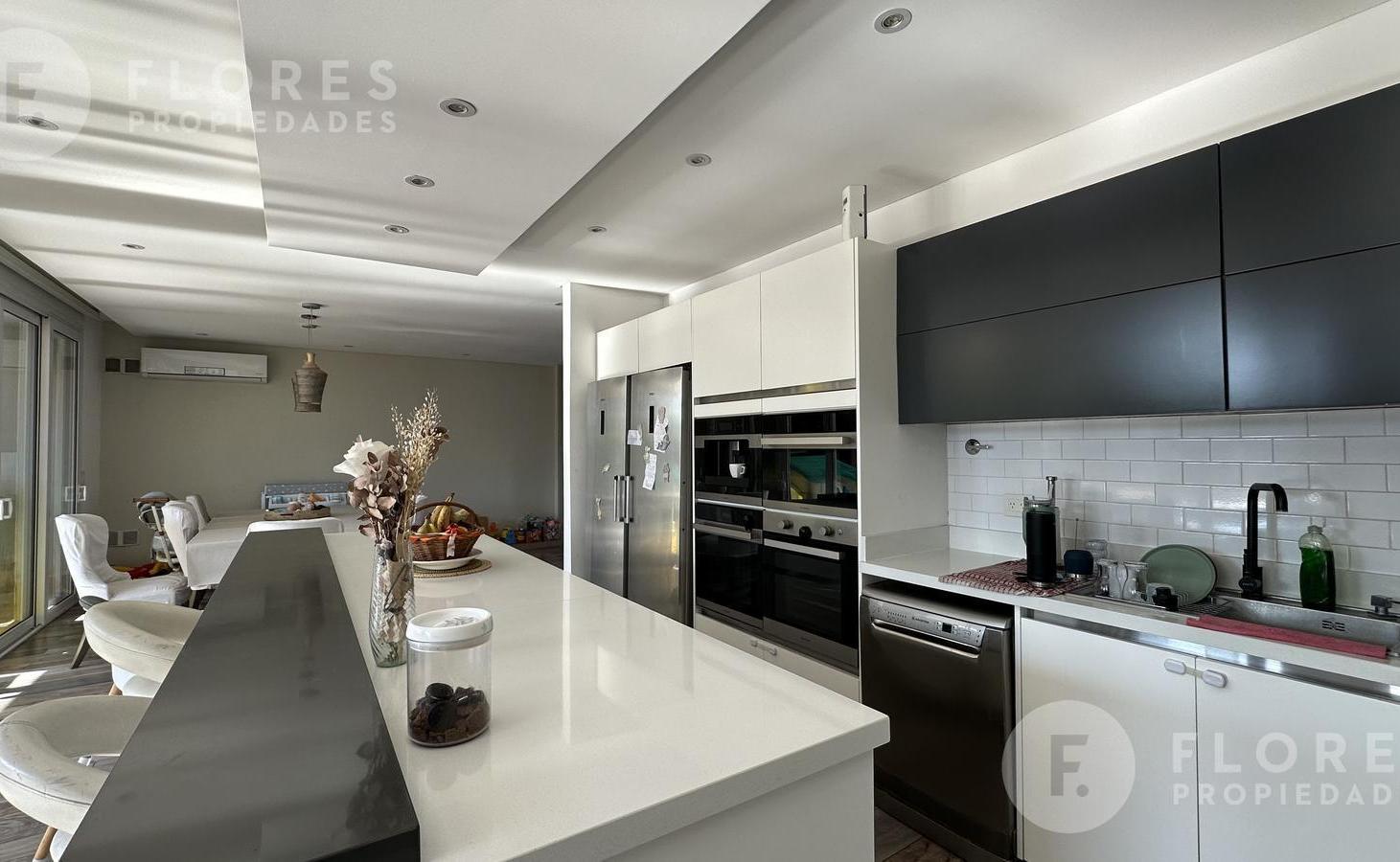 Foto de Casa en venta CON RENTA 6 ambientes, 4 dormitorios, 3 banos, Ayres, imagen 2