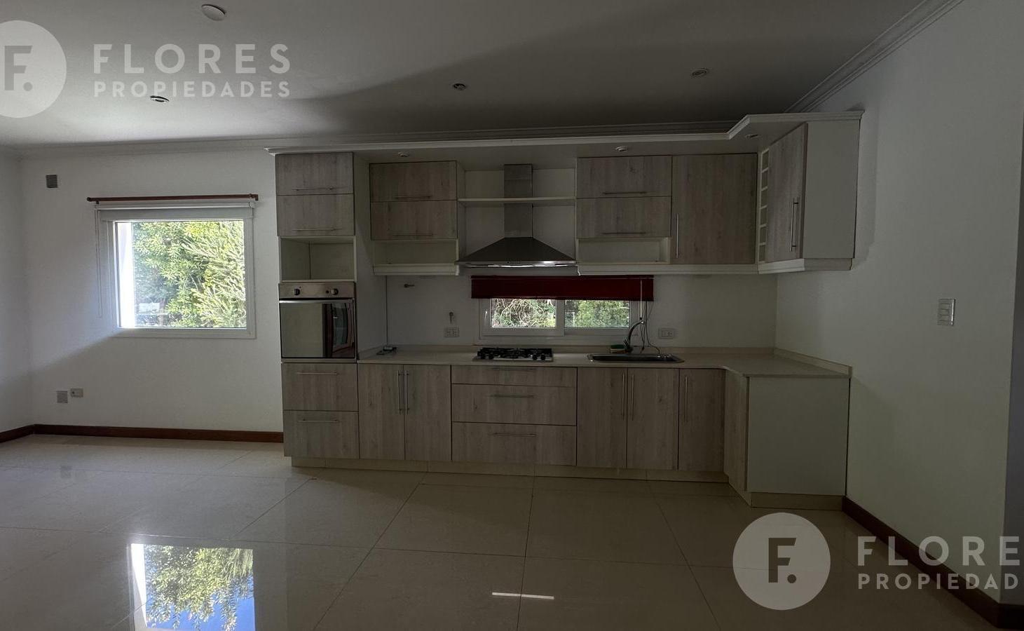 Foto de Casa en alquiler anual, 6 ambientes, 3 dormitorios, 2 baños, La Lomada, imagen 3