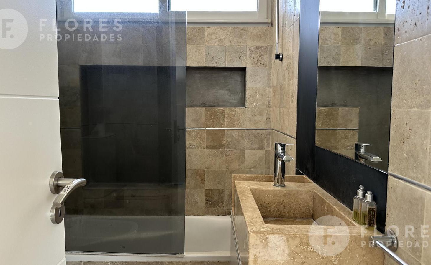 Foto de Casa en Venta de 7 ambientes, 4 dormitorios, en La Lomada de PIlar, imagen 5