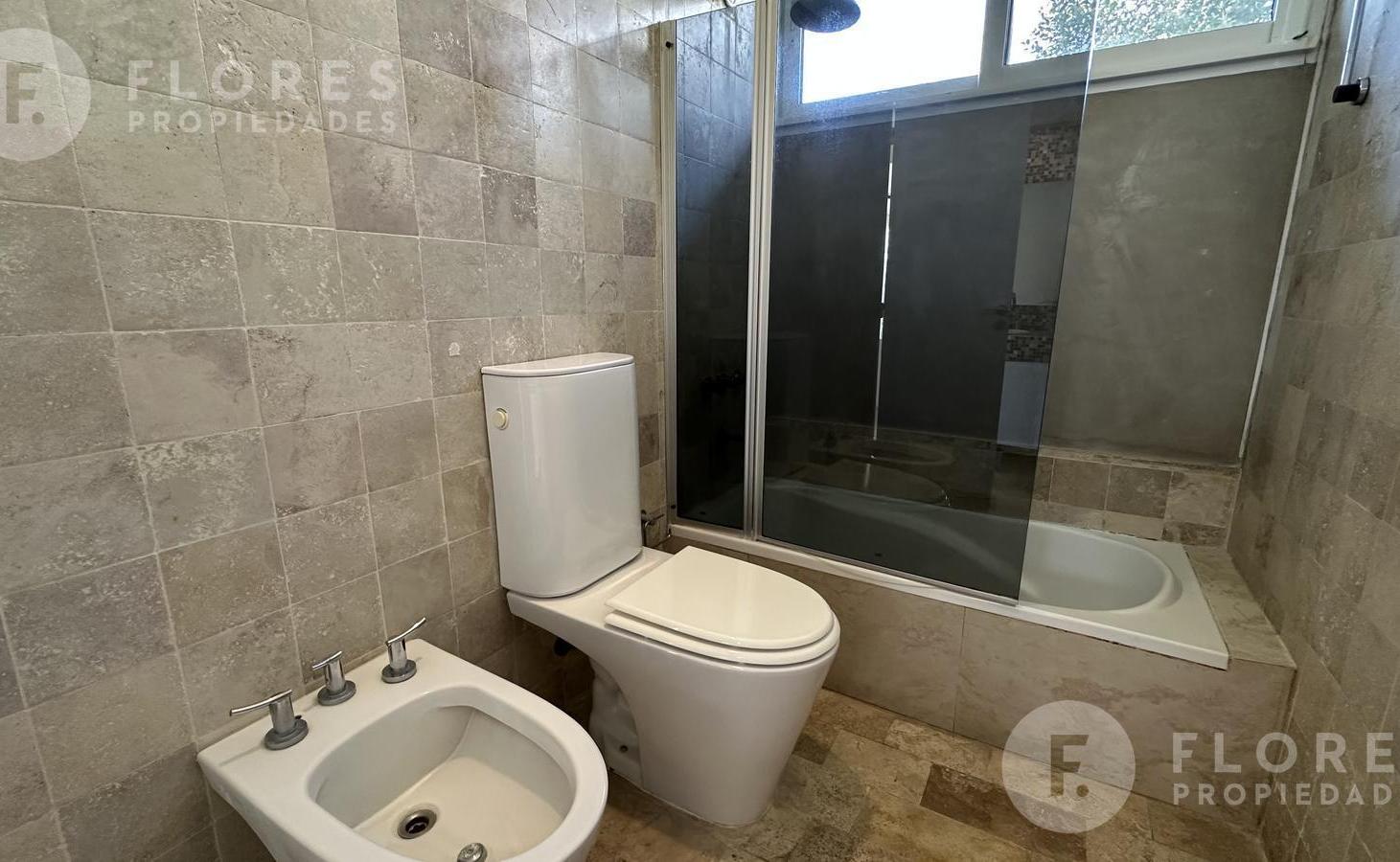 Foto de Casa en Alquiler anual de 7 ambientes, 4 dormitorios, en La Lomada de, imagen 4