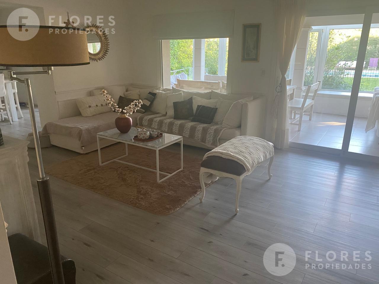 Foto de Casa en venta de 6 ambientes, 4 dormitorios, 3 banos, La Lomada de, imagen 5