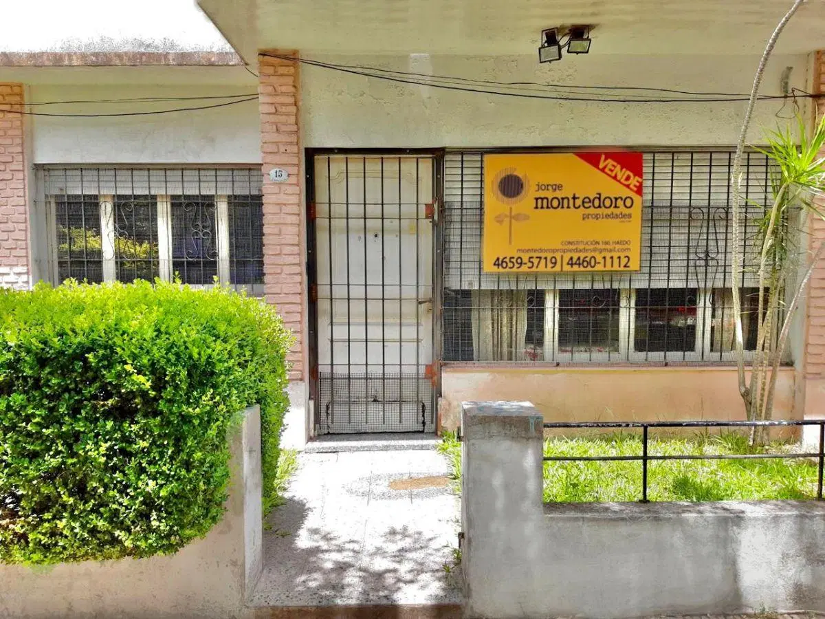 PH 3 ambientes con amplio patio. Al frente, independiente. En venta. Villa Luzuriaga 2