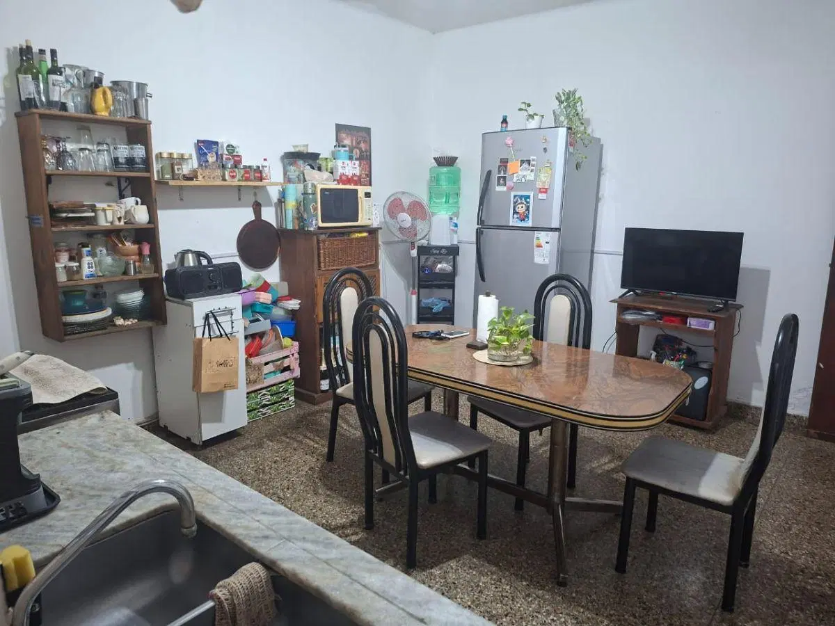 PH 3 ambientes con amplio patio. Al frente, independiente. En venta. Villa Luzuriaga 1