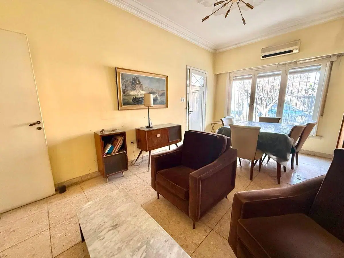 Chalet 5 ambientes, en venta, Haedo Norte Barrio Güemes. 2