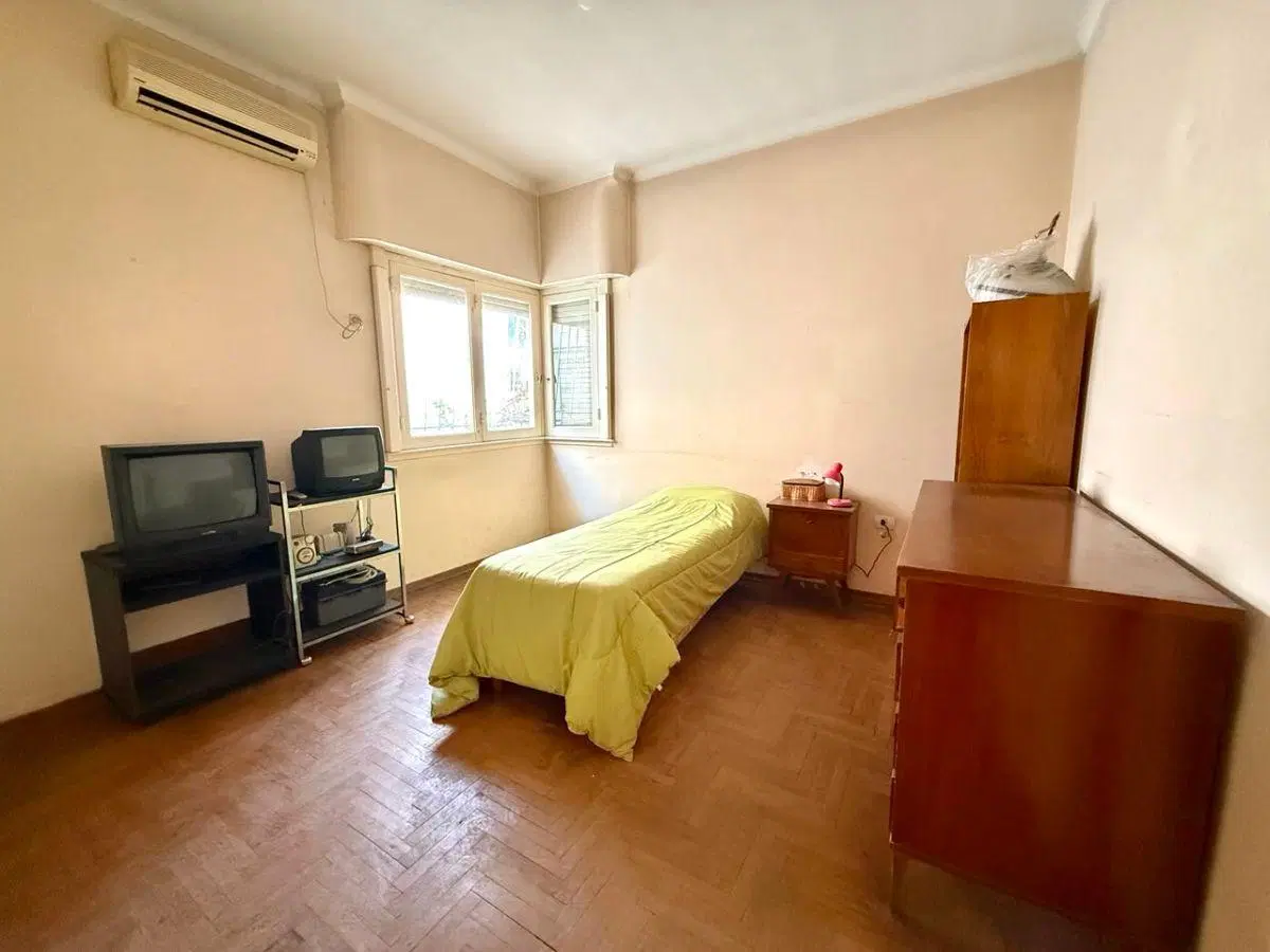 Chalet 5 ambientes, en venta, Haedo Norte Barrio Güemes. 4
