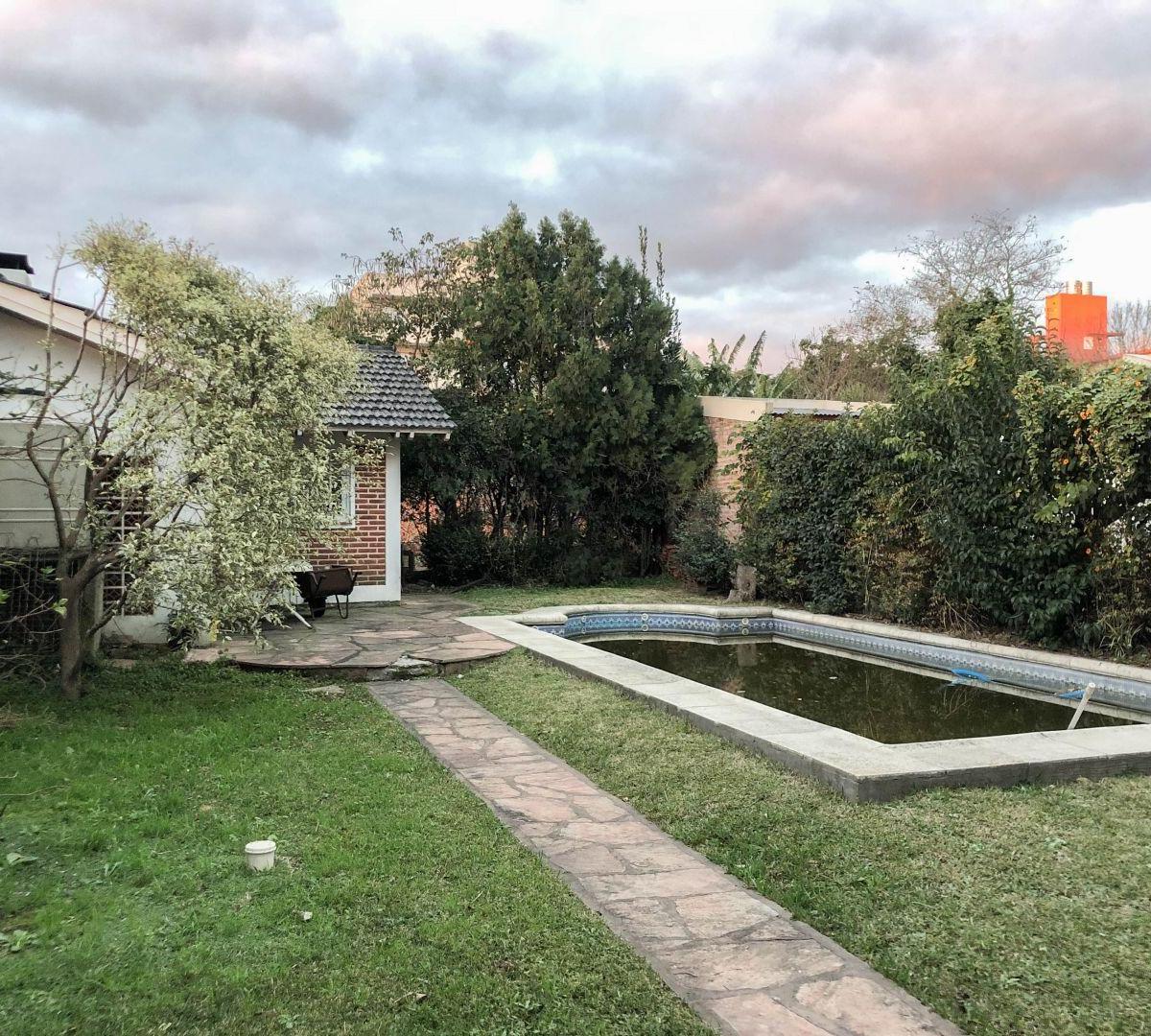 Venta de Casa 5 AMBIENTES en Monte Grande