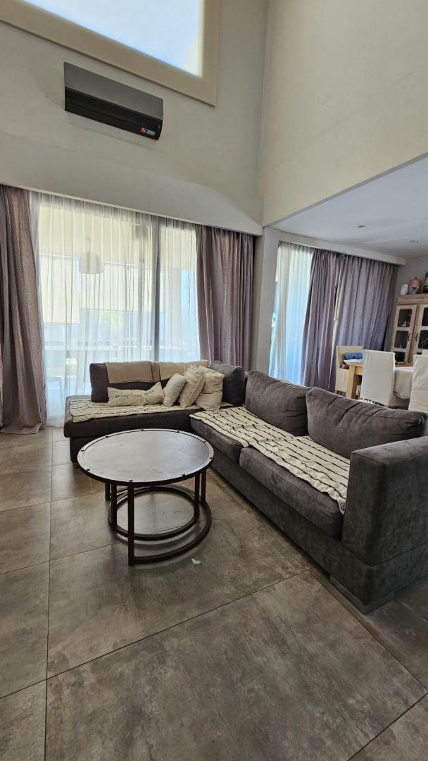 Venta de Casa 5 AMBIENTES en La Alameda, Canning