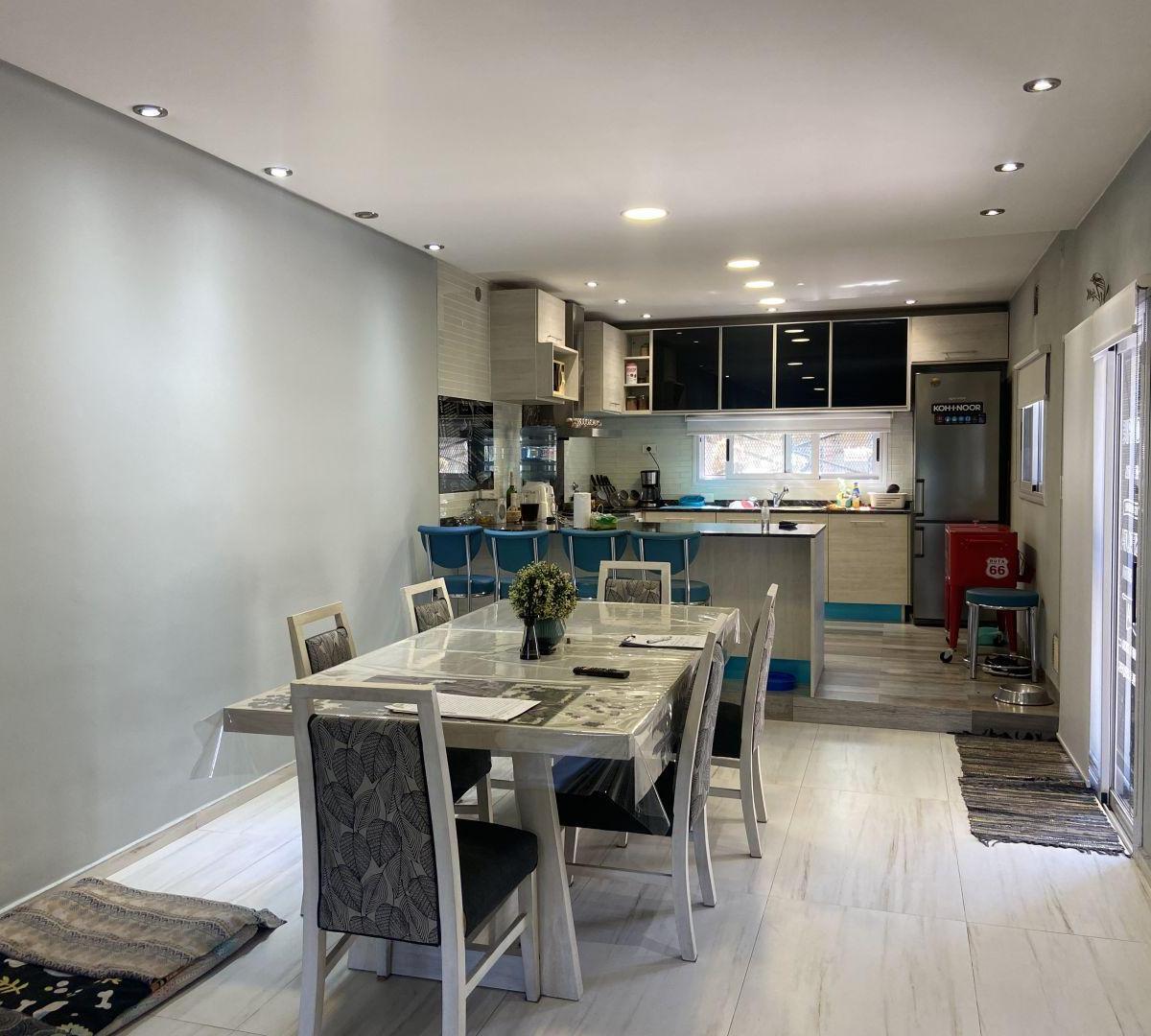 Foto de Venta Casa 4 ambientes en Canning, imagen 2