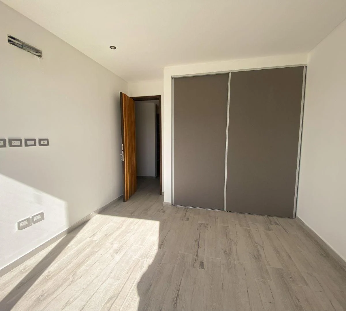 Venta de Casa 4 AMBIENTES en Santo Domingo, Canning