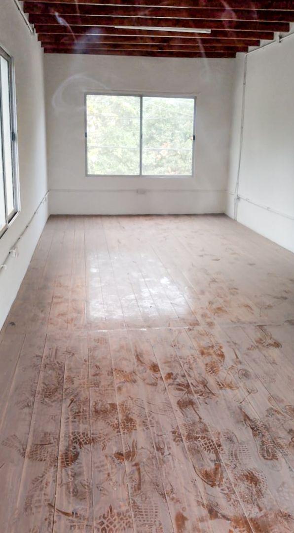 Local y Departamento en Venta en Canning
