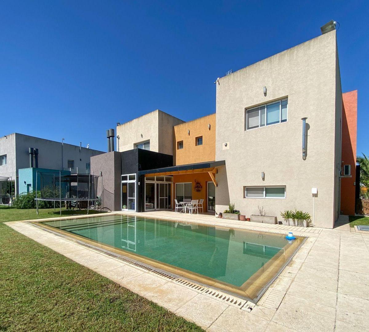 CASA EN VENTA EN LOS TALAS, CANNING