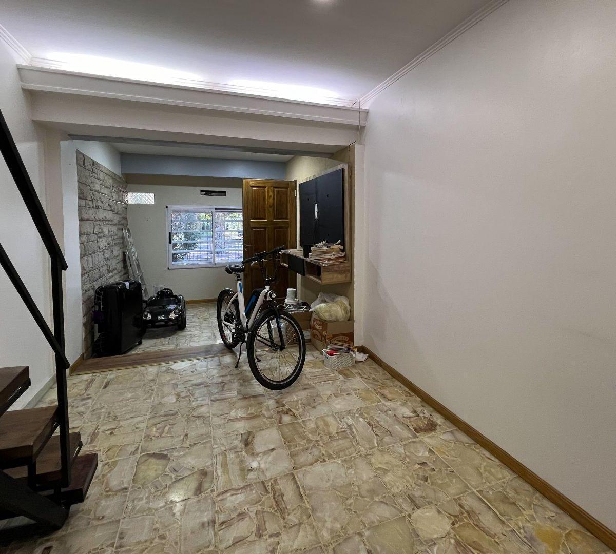 Venta de Casa 5 AMBIENTES en Monte Grande