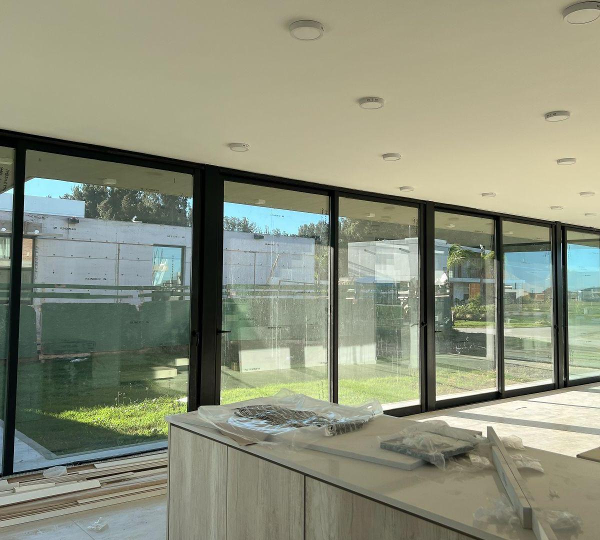 Venta de Casa A ESTRENAR en Barrio Lares de Canning