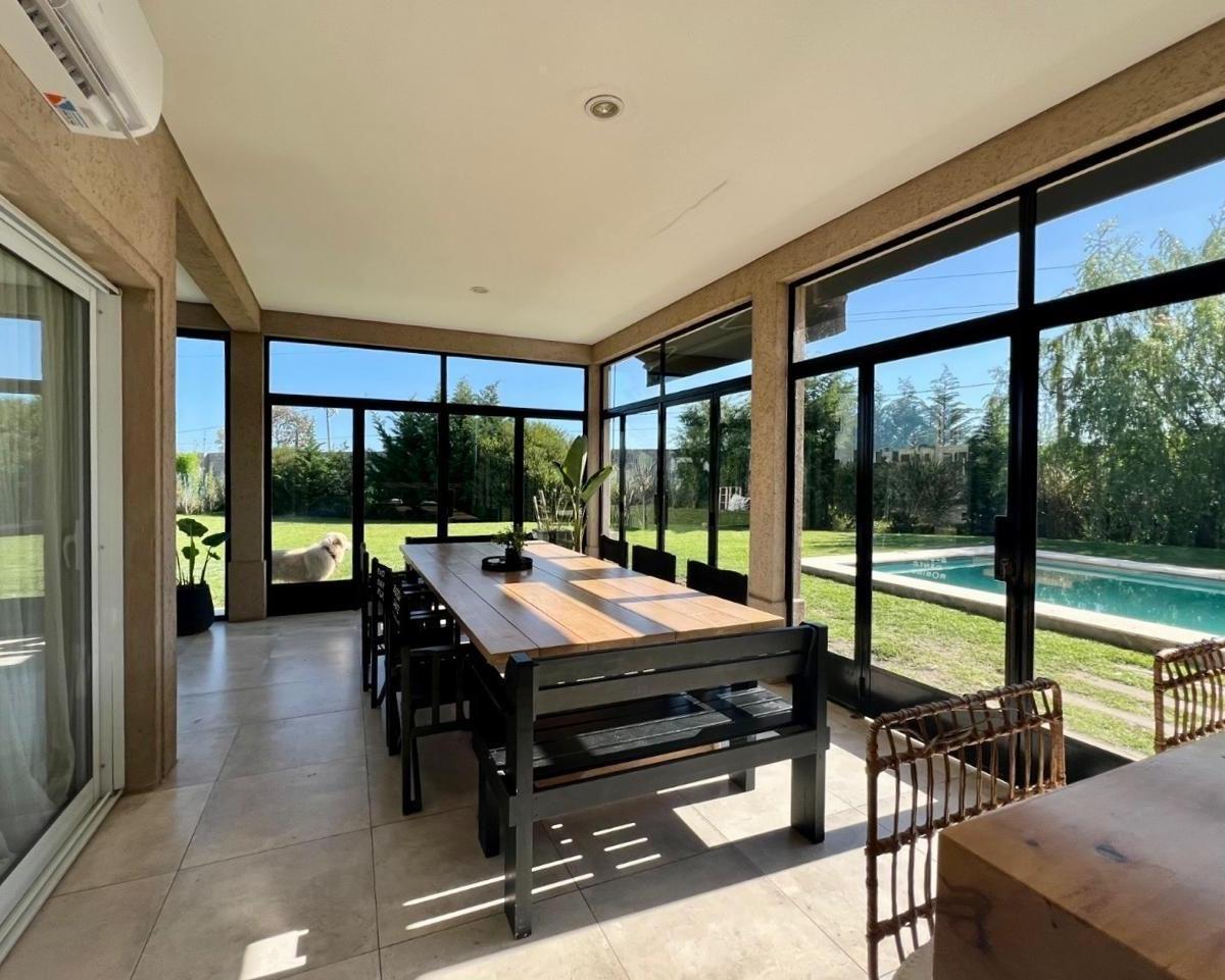 Foto de CASA EN VENTA 5 AMBIENTES EN LAGOS DE CANNING, imagen 3