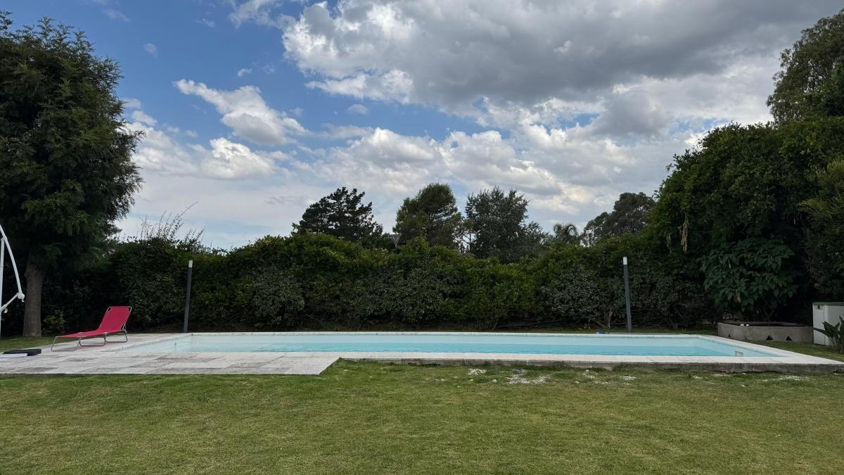 Venta de Casa 4 AMBIENTES en Echeverría del Lago, Canning.