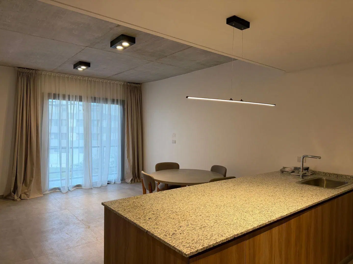 Departamento 2 ambientes en Cabral 3300, Canning 3